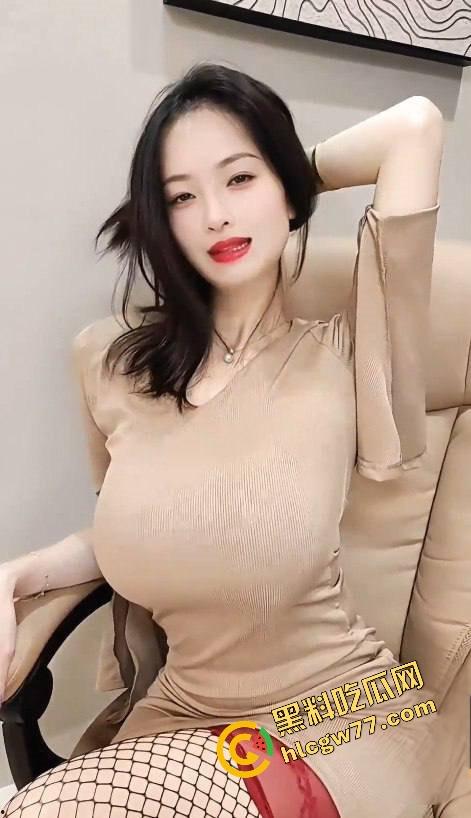 上海极品反差人妻御姐王可音猎奇福利流出! 丰乳肥臀少妇激情扣逼自慰白浆四溢 展示独门绝技逼里插吸管喝奶!-3