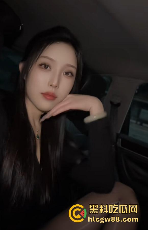 吉林医专骚母狗【杨思思】长腿极品学生妹性瘾炸裂,天天网上撩骚发自慰视频勾网友操,水手服约啪流出直接硬爆!-7