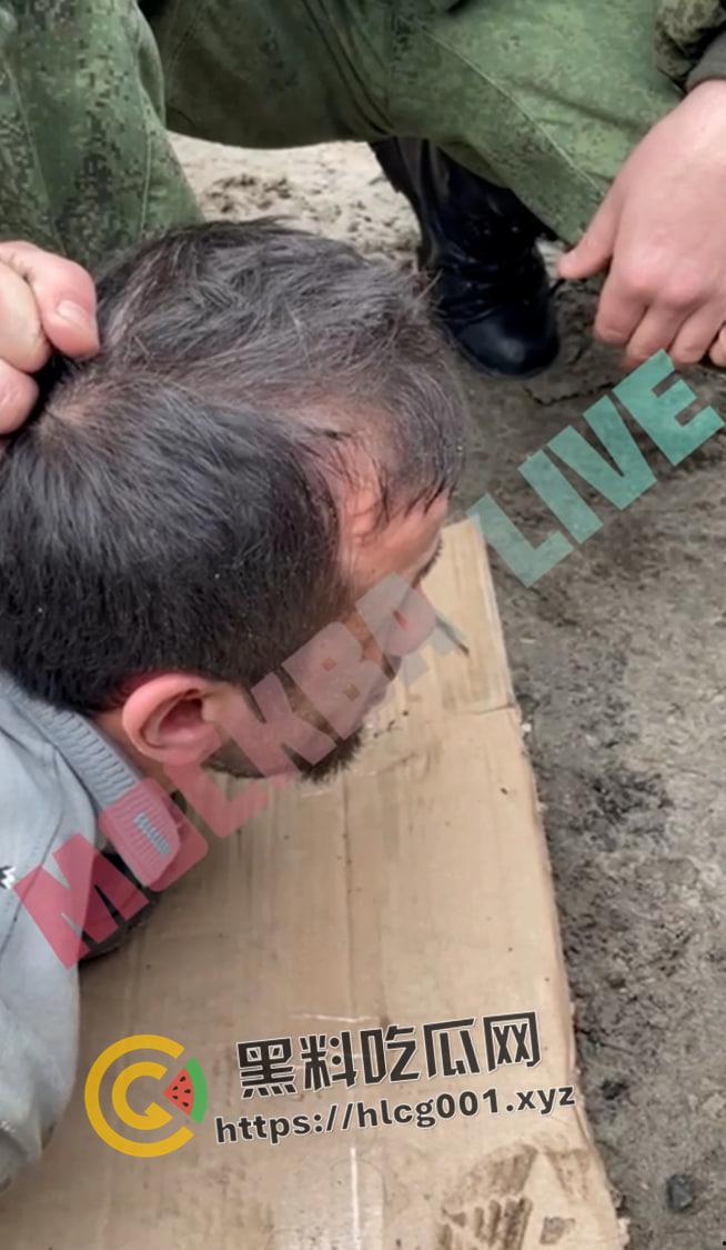 俄罗斯音乐厅恐怖袭击 恐怖分子放出第一视角 枪杀完还要补刀 以及被抓住后处决现场 血腥慎点！