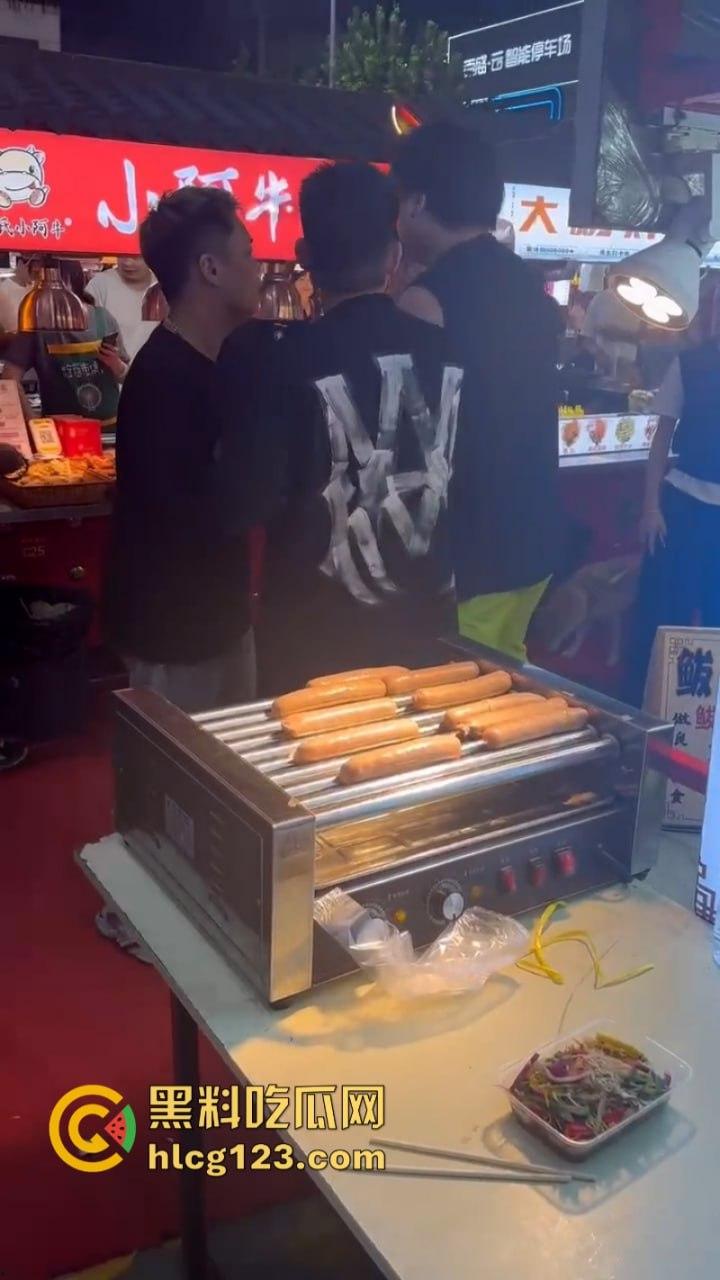 太暴力!网红【腾导】线下被真实打脸 边开直播边被揍想不火都难了!-7