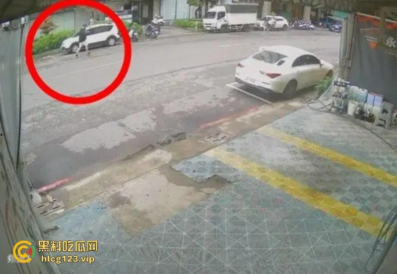 台湾屏东角头黑社会大哥“鸭头” 枪击现场曝光!出殡场面豪华到无法想象!-2