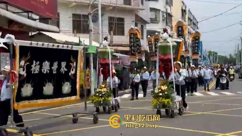 台湾屏东角头黑社会大哥“鸭头” 枪击现场曝光!出殡场面豪华到无法想象!-9