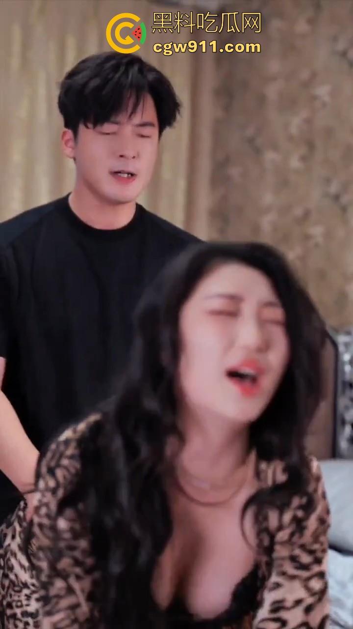 不是哥们你告诉我现在网剧都发展成这样了吗？床上系都已经拍到老汉推车了，不认真看真以为是麻豆出品！-3