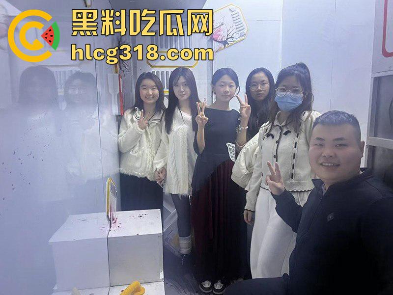 户外约操广西精神小妹，露骨聊天记录曝光，100块就能约出来随便蹂躏，妹子玩的有点开啊！-6