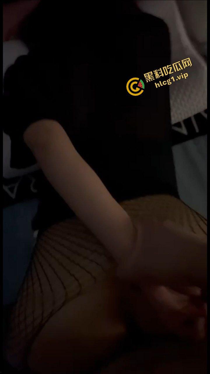 健身房会员 骚贱母狗『李妤』练就一身炮架身材 吃顿饭就能中出爆操!-8