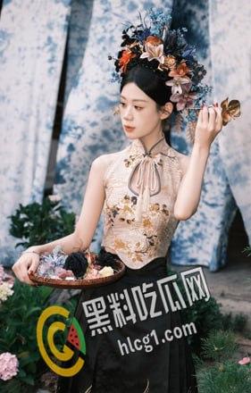 全网疯传！抖音2.4万粉茶茶不好哄南京艺术学院清纯校花，不雅私拍 道具插粉穴 表情销魂极度反差！-8