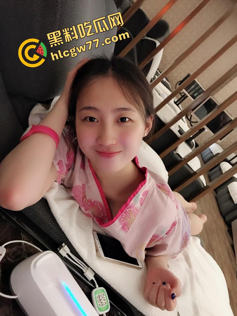 郑州南区瑜伽馆女神『章萍萍』嘴上喊金主爹，床上扭得像电风扇，清纯个屁，全网都在传她！-5