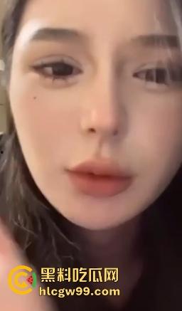 广州高颜值巨乳外围女【魏兮昕】被金主包养视频流出,口交侍奉无套爆操,骚劲爆棚!-5