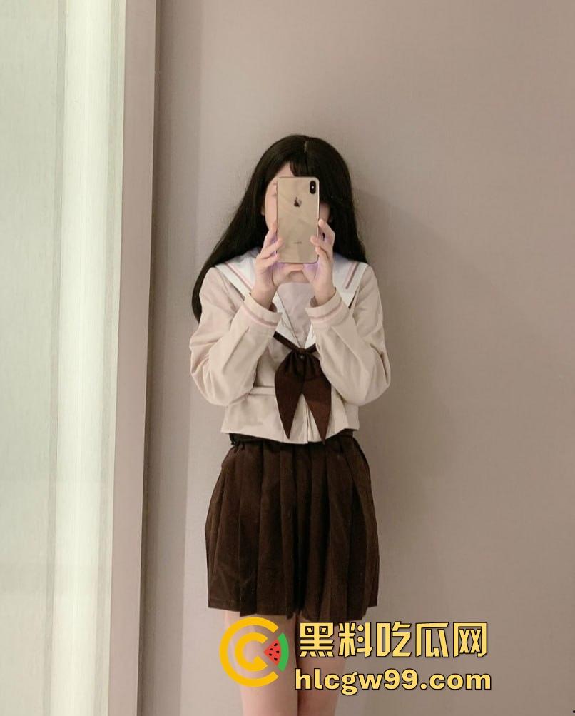 五星级酒店露着南半球反差骚鸡【闹闹】被富二代爆操，浪得一逼，自己抠着骚穴问你JB动了吗？