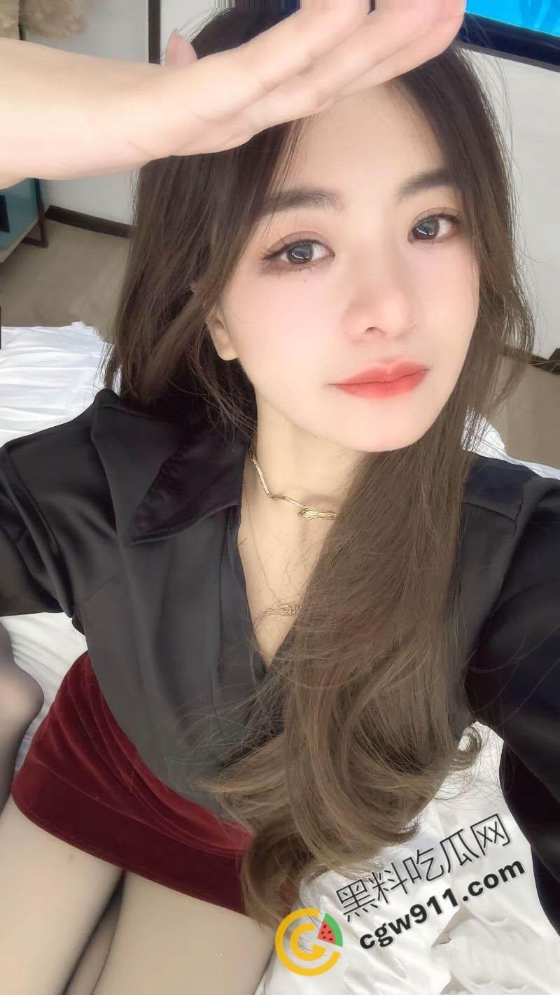 深圳懿德轩76号女技师被瓜友爆操视频流出!腿长细腰翘臀,C杯美,制服诱惑,视觉触感双重冲击-2