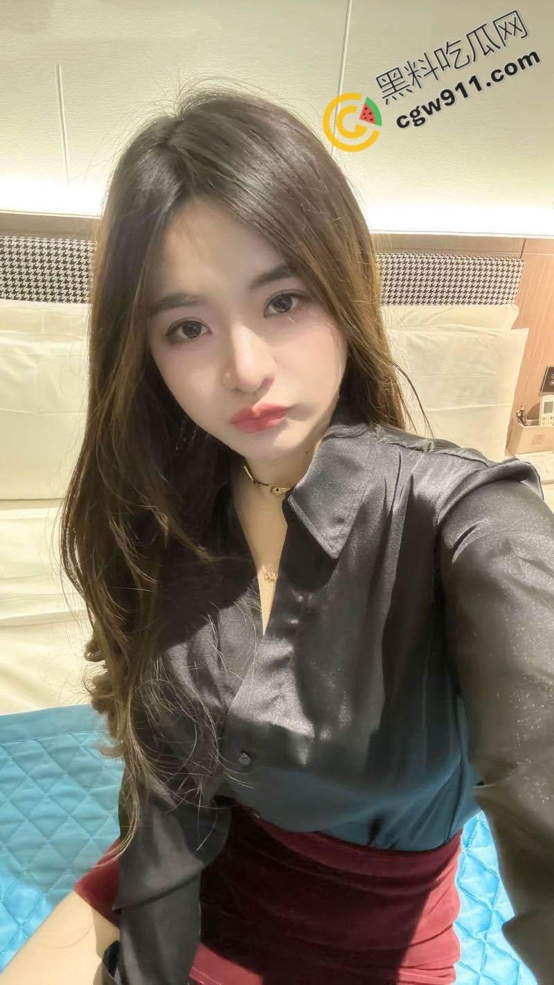 深圳懿德轩76号女技师被瓜友爆操视频流出!腿长细腰翘臀,C杯美,制服诱惑,视觉触感双重冲击-3