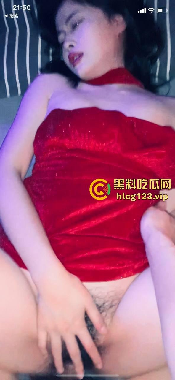 和前凸后翘的下属同事出差,这出差变成了酒店里的激情大战!-9