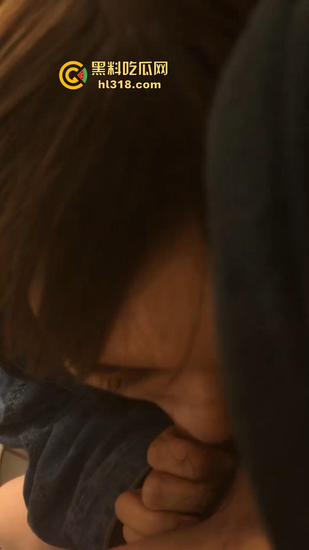 商场试衣间再现口交性爱,肉丝美女露脸深情舔屌,疯狂展示精湛口技榨精,娇喘淫靡销魂!-8