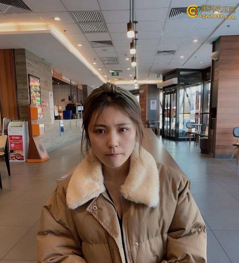 广西科技大学【黄婉婷】， 被柳州老表零成本拿下，仅聊四天就被约到酒店爆操，女上骑乘还一边揉奶子太骚了！