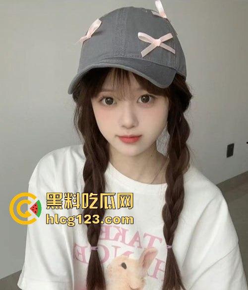 清纯前台化身肥臀母狗!淫乱视频泄露,男友狂操到屁眼红肿!-3