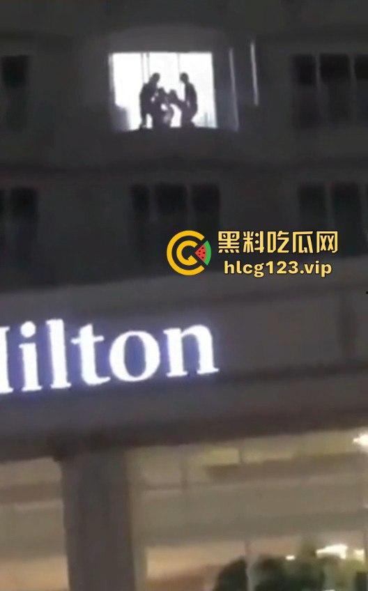 兄弟双飞皮影戏？希尔顿VIP才能看到的画面，有钱人果然懂得玩花样！