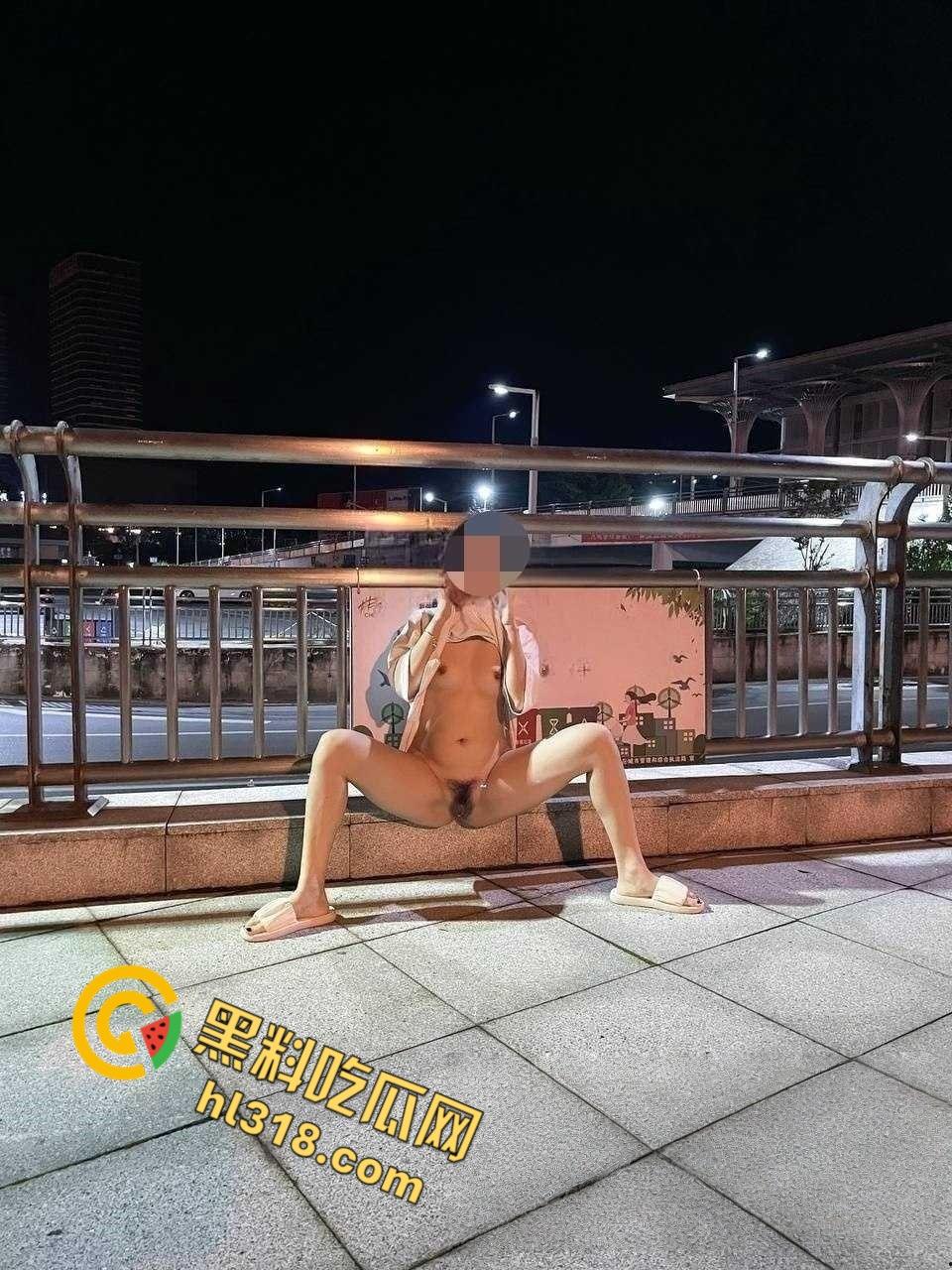 推特极品露出母狗【奶味泡芙】,白嫩身材各种户外私拍,电梯口全裸做爱,不料偶遇邻居魂都吓飞了 !-6