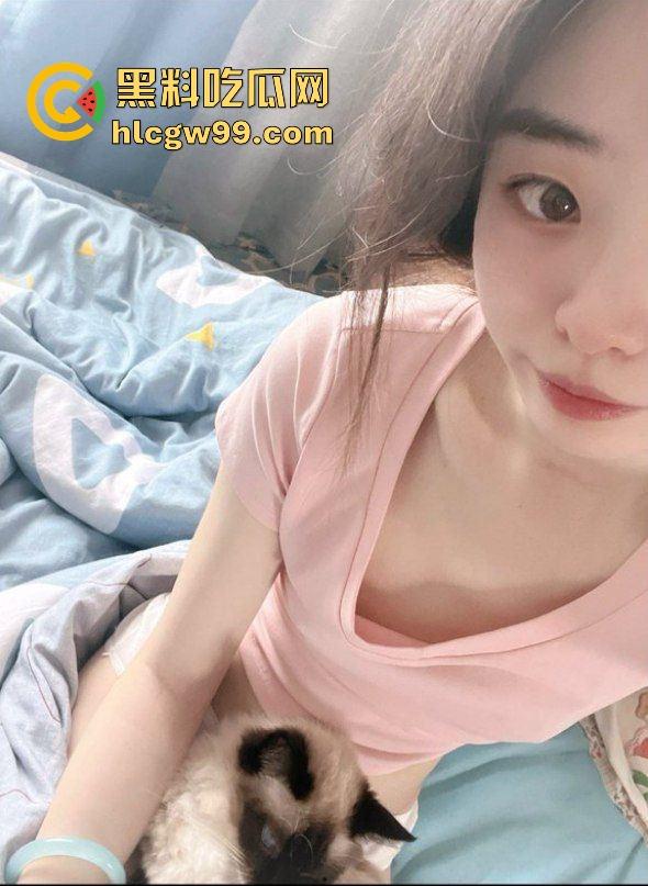 名表土豪大哥约炮肉感骚鸡【谭敏】清纯甜御模样却是精盆母狗，为了钱肉体交易射了满背！独家曝光流出！