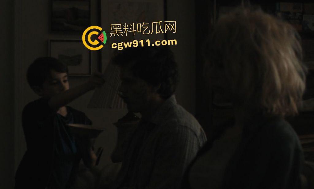 电影【凶器】惊悚集体失踪案！小镇魔咒吞噬17孩童，只剩一童揭女巫操控父母成杀器，幸存者反戈一击！-6