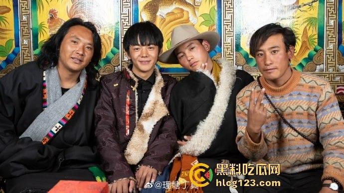 理塘王丁真降临,low逼才抽纸烟,男人该抽电子烟!90周年《What makes me smoke》致纸烟党,草泥马丁真!-3