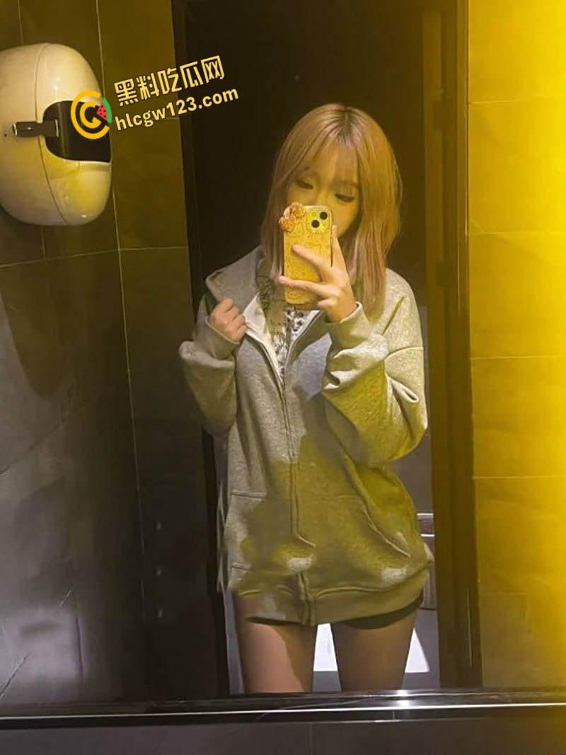 南极邮轮200欧拍下挪威大屌!中国辣妹被干到高潮喷水,逼肿了都舍不得他走!-5