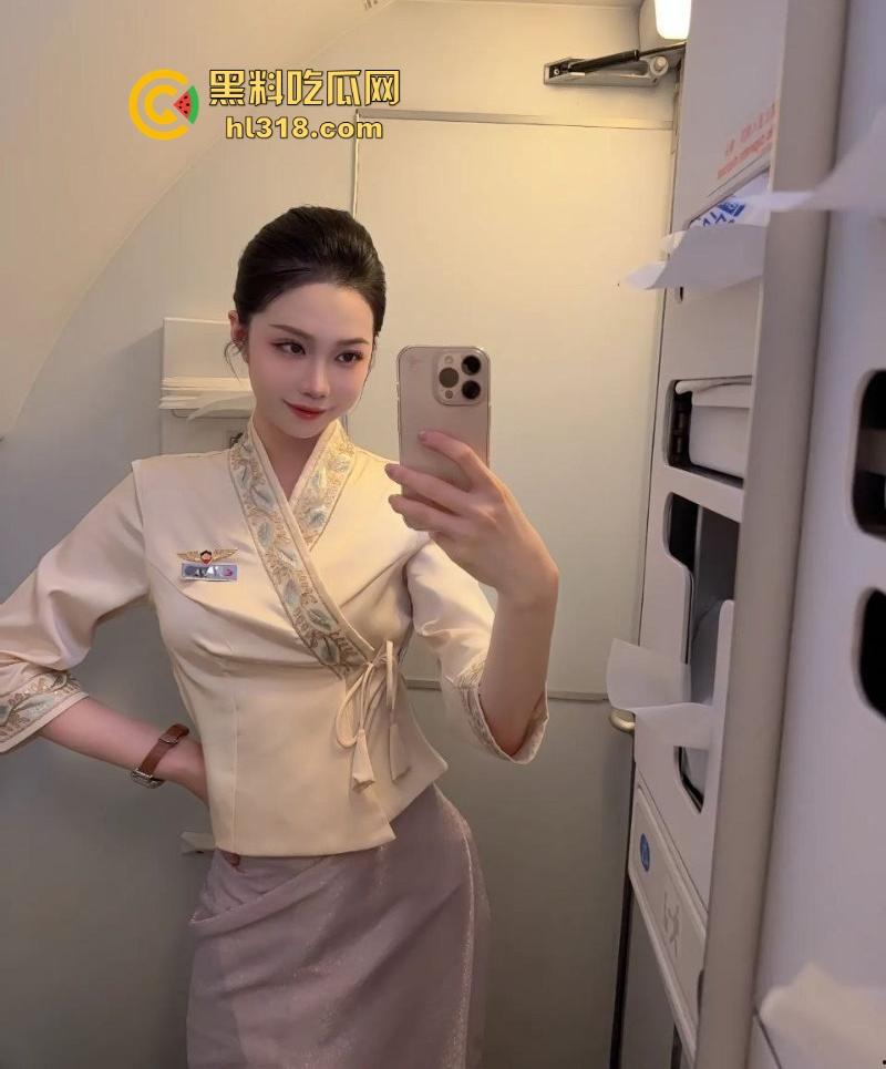 四川航空99年空姐【张美丽】气质空姐化身淫乱骚逼,欲望爆棚四处寻欢求操,骚到骨子里!-5