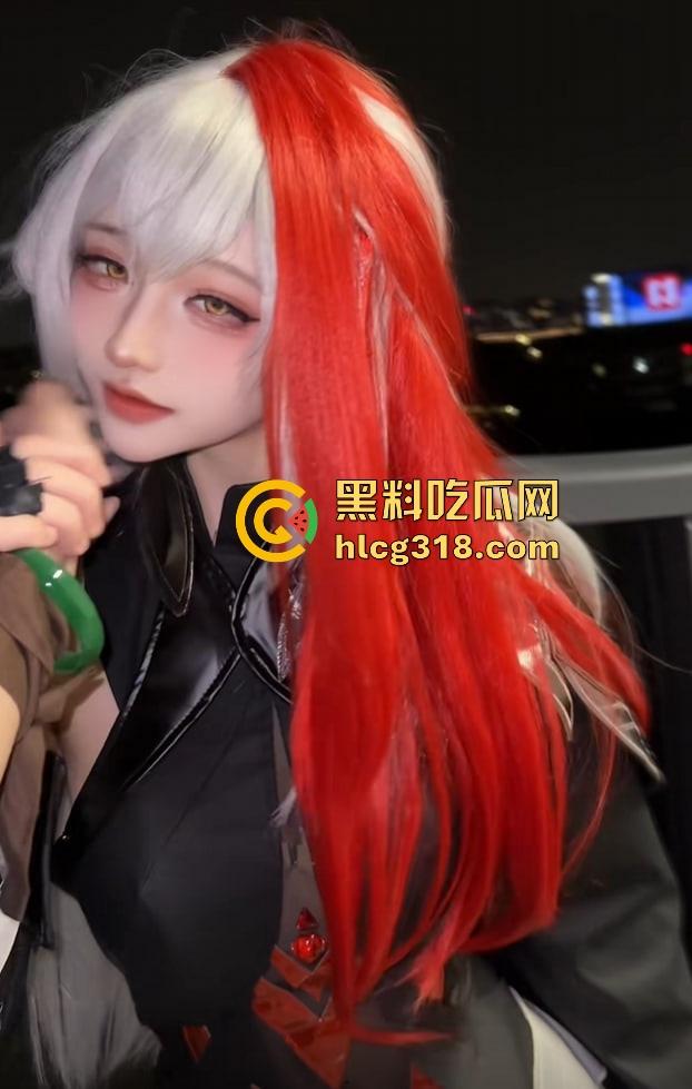 给cos小仙女『一只妖妹』抹油嫩得出水，油光水滑一抹就想咬一口，这才是拍片的正确打开方式！-4