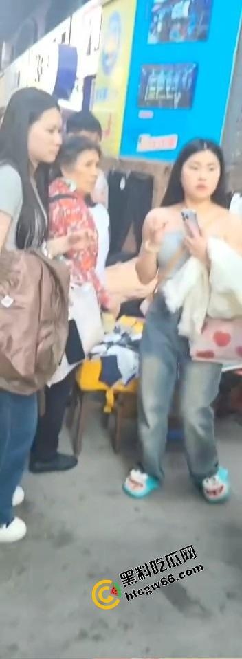 四川绵阳两爷子上头袭警?小事调解变刑事,抓进去才老实,属实是安逸得很!-5