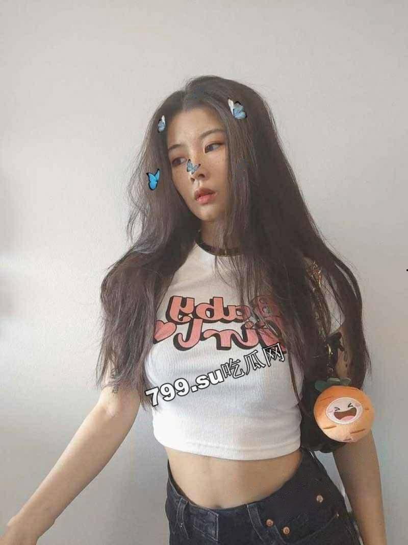 精品泄密!四位美女小姐姐私密视频流出 均有露脸 玩的就是真实-6