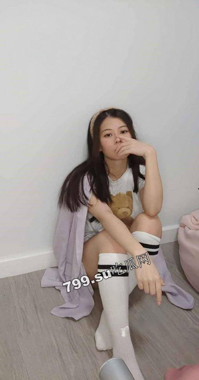 精品泄密!四位美女小姐姐私密视频流出 均有露脸 玩的就是真实-9