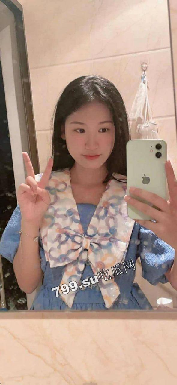 精品泄密!四位美女小姐姐私密视频流出 均有露脸 玩的就是真实-12