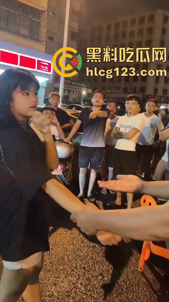 港片看多了吧!海口小姑娘也学抢劫,真以为自己是大哥啊?-7