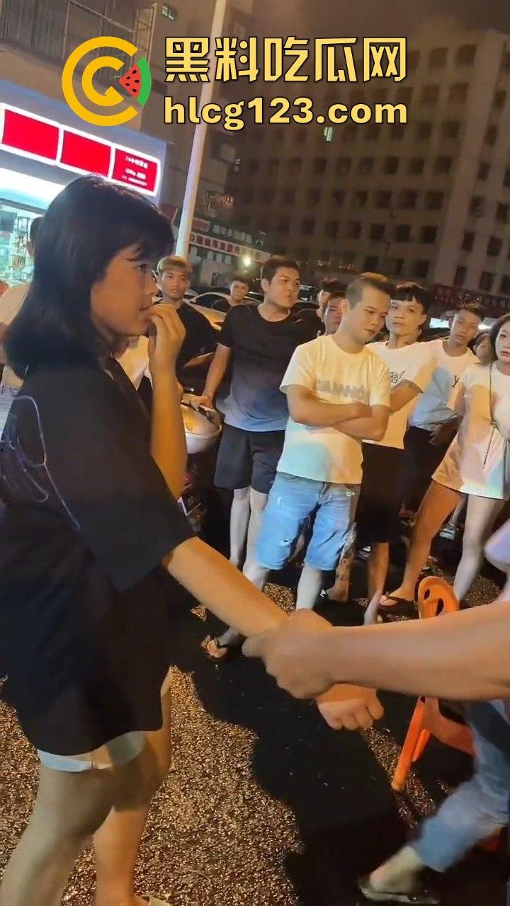 港片看多了吧!海口小姑娘也学抢劫,真以为自己是大哥啊?-9