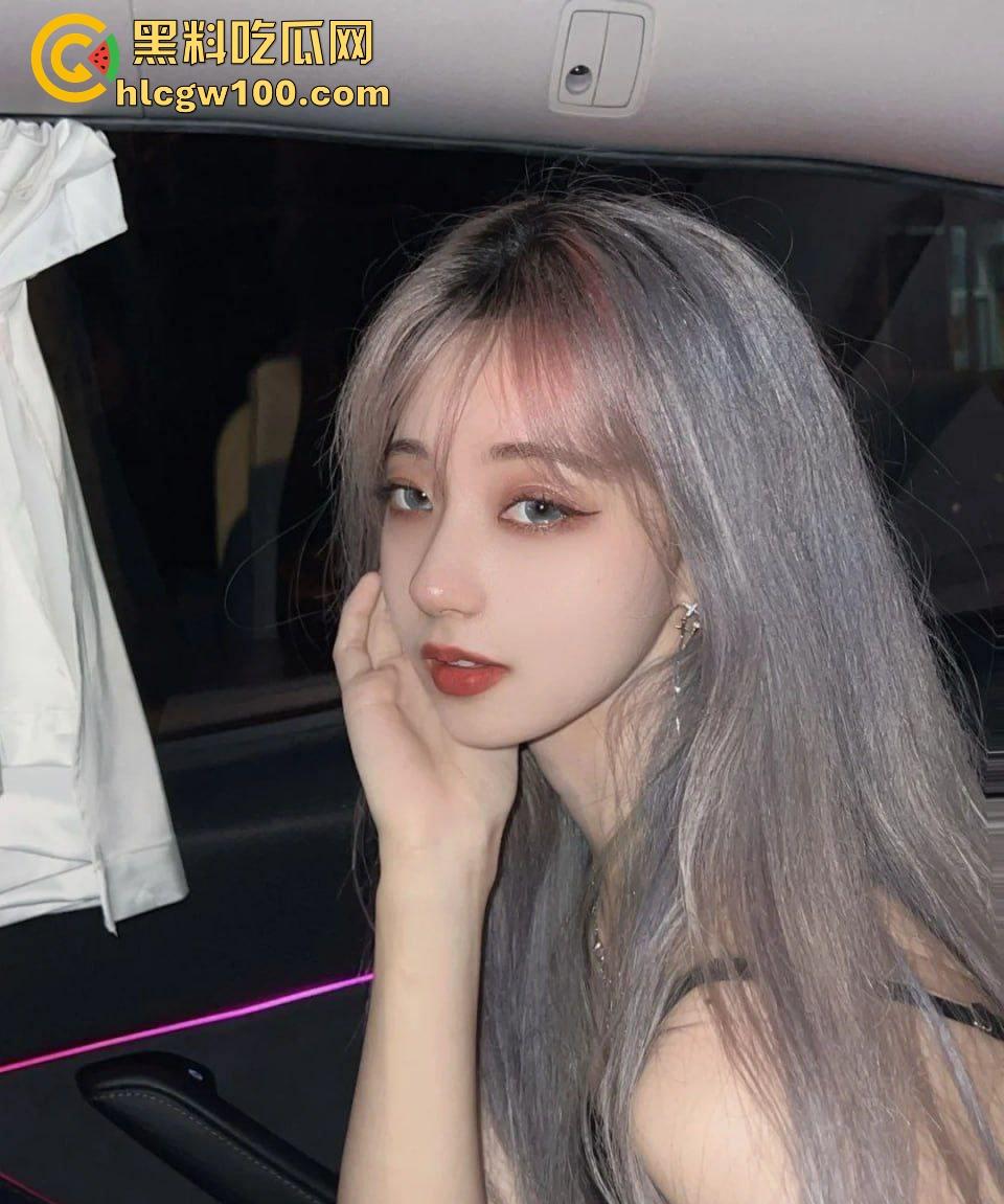 西安极品女神『刘嘉欣』现役Kpop女团成员，下海伴游5天3W，巨乳粉穴让人忍不住射爆，被金主操到腿软！