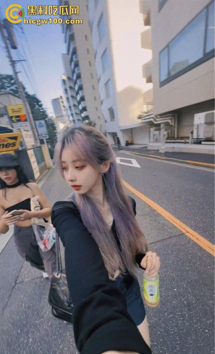 西安极品女神『刘嘉欣』现役Kpop女团成员,下海伴游5天3W,巨乳粉穴让人忍不住射爆,被金主操到腿软!-2