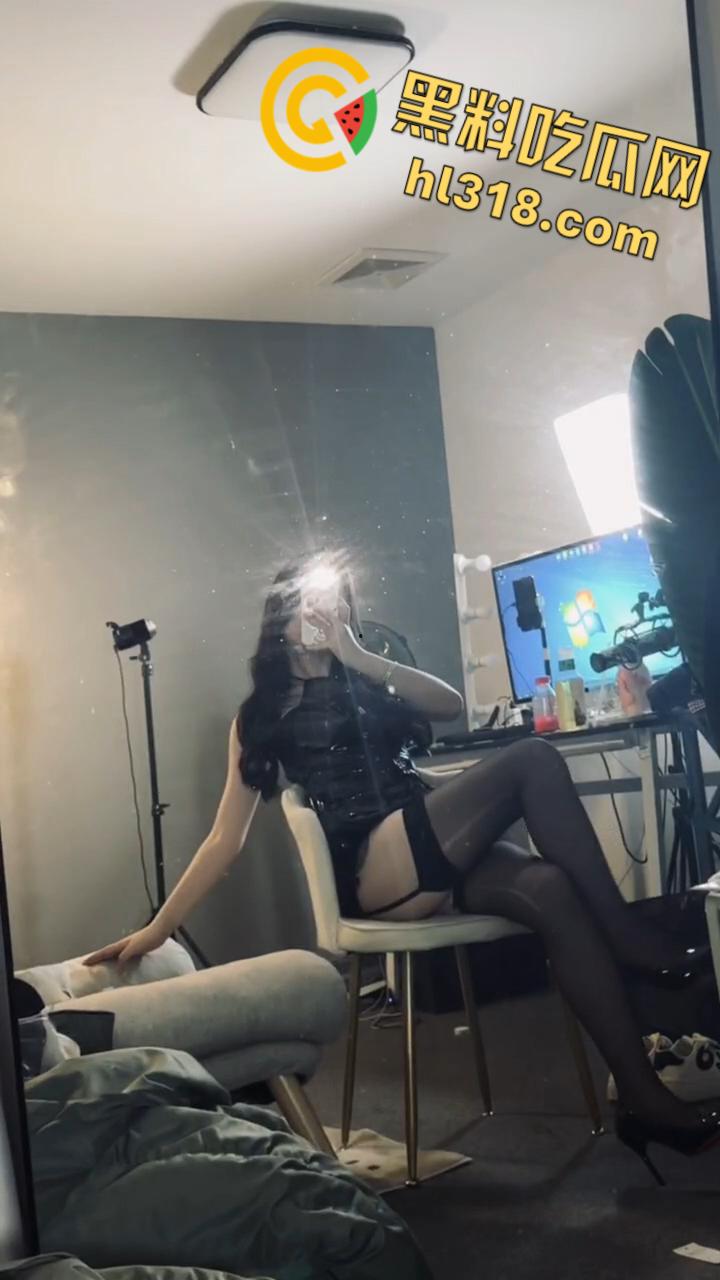 湖南株洲台球妹【杨巧】,有偿陪睡奴性十足,被炮友强制按头暴力口交,干一半还主动要求炮友摘套内射 !-6