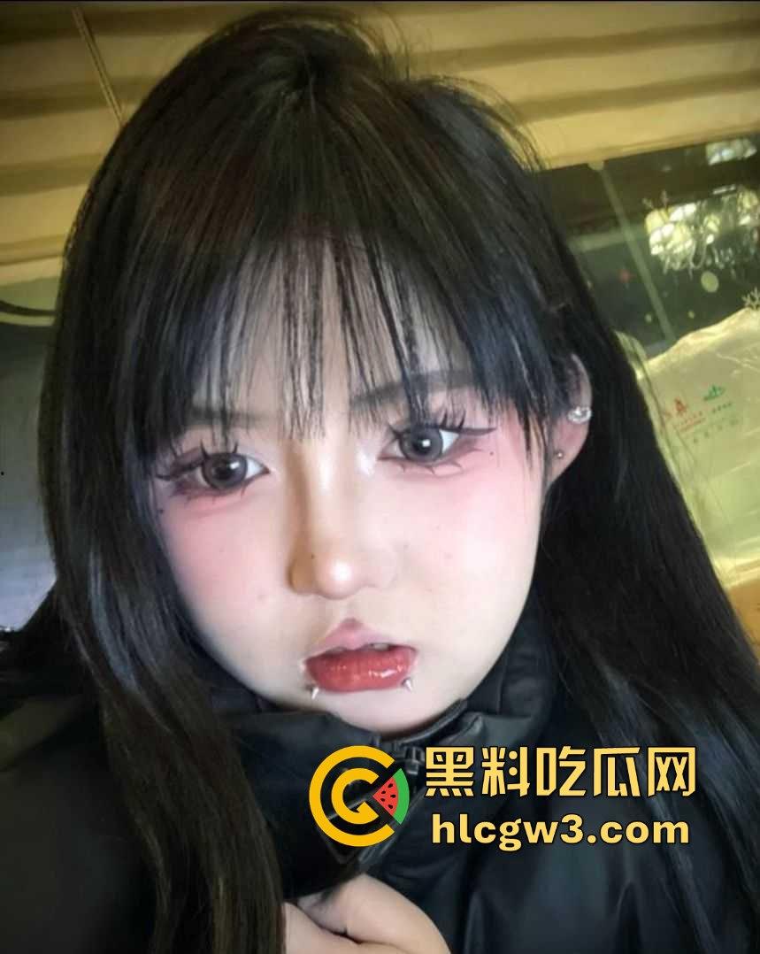 快手精神小妹为爱作困 真名马广燕 遭人霸凌导致口吐白沫浑身抽搐!-5
