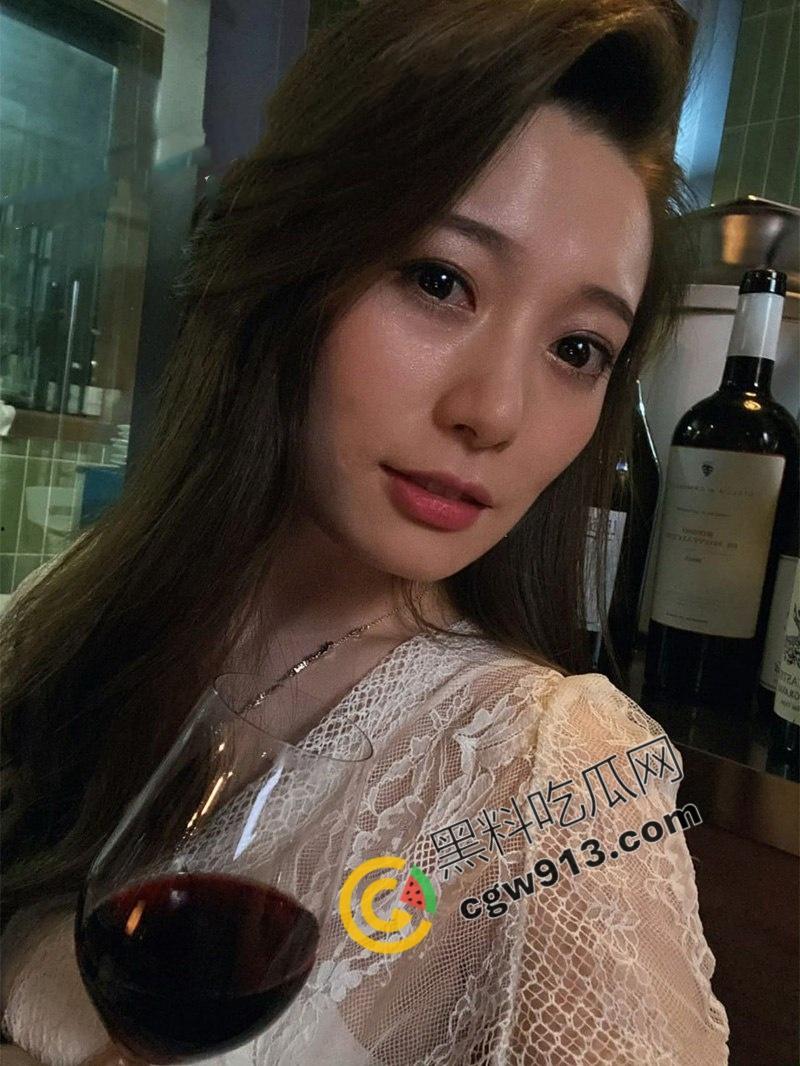 江苏银行风骚少妇的诱惑!当洁白美乳遇上领导大屌,制服诱惑中的疯狂淫乱-6