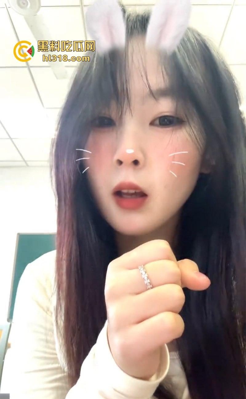 武汉工业大学骚学妹【李然然】不雅视频流出，清纯少女完美露脸口爆，白嫩娇躯被狂暴猛插，淫荡无比！-3