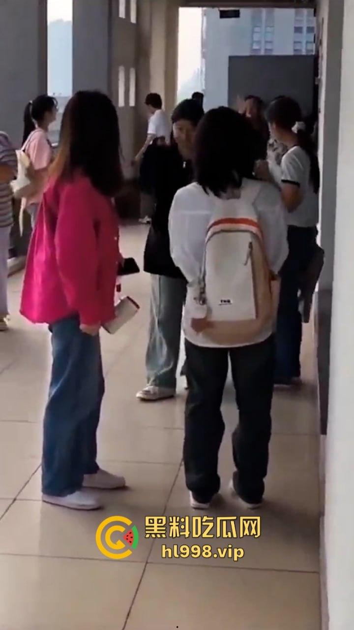 妹子带妈跨越千里手撕武工大学劈腿渣男 白玩两年说散就散？-5