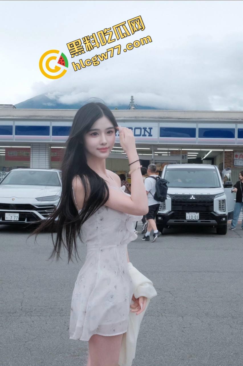 绿帽男爆料自家骚妻,19cm鸡巴酒店房内狂操暴露母狗本性,腿张成M型爽到抽搐!-2