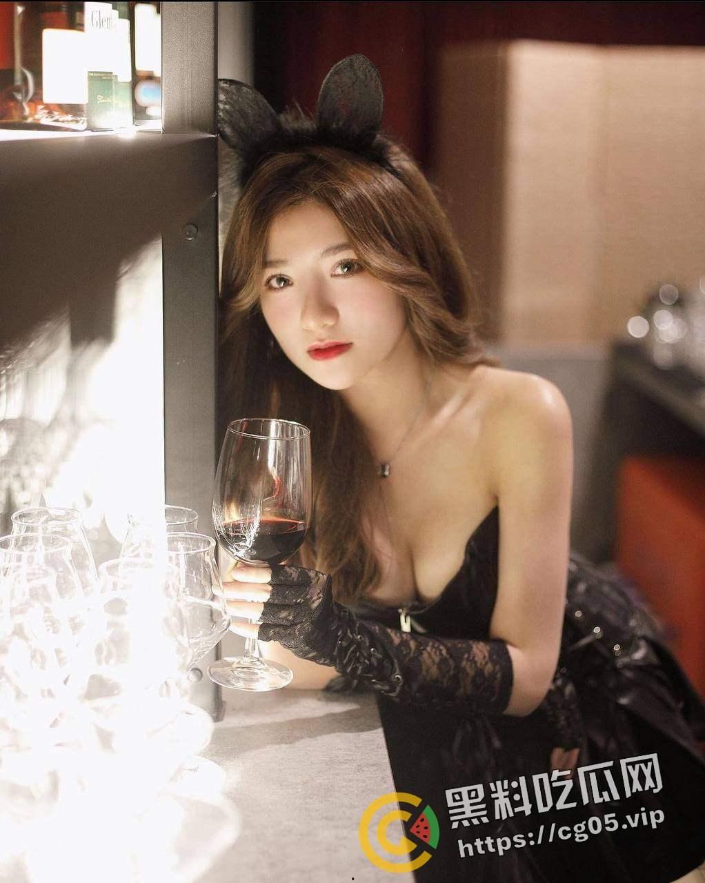 马来西亚 INS 小红书 TikTok 网红【sinyee0716】瞒着男友和金主爸爸私约 被发现后直接分手被曝光-4