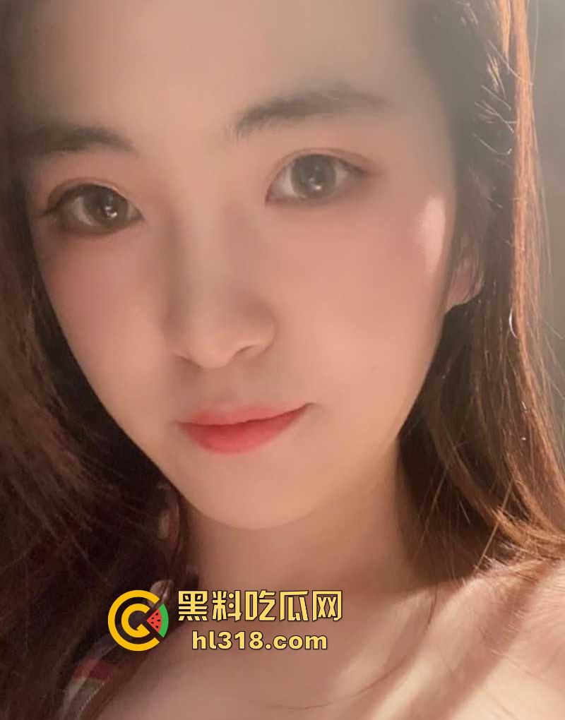 长沙极品熟女【李希希】欲求不满的出轨约炮， 穿着不同的情趣装跟炮友做爱打卡，叫床声淫荡勾人！