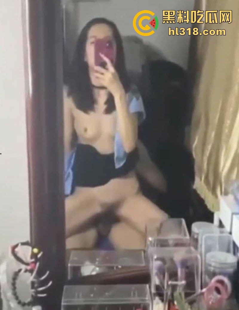 长沙极品熟女【李希希】欲求不满的出轨约炮, 穿着不同的情趣装跟炮友做爱打卡,叫床声淫荡勾人!-7