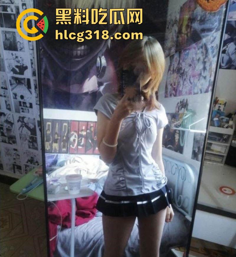 广东职业技术学院【杨羽佳】性爱视频流出！极品清纯动漫小妹 白虎嫩穴惨遭爆操打桩！-1