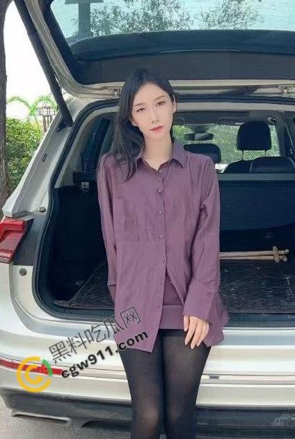 海角大神真实姐弟乱伦历程!回程路上车里跳蛋自慰疯狂勾引,大屌猛操姐姐小嘴,内射喉咙深处-3