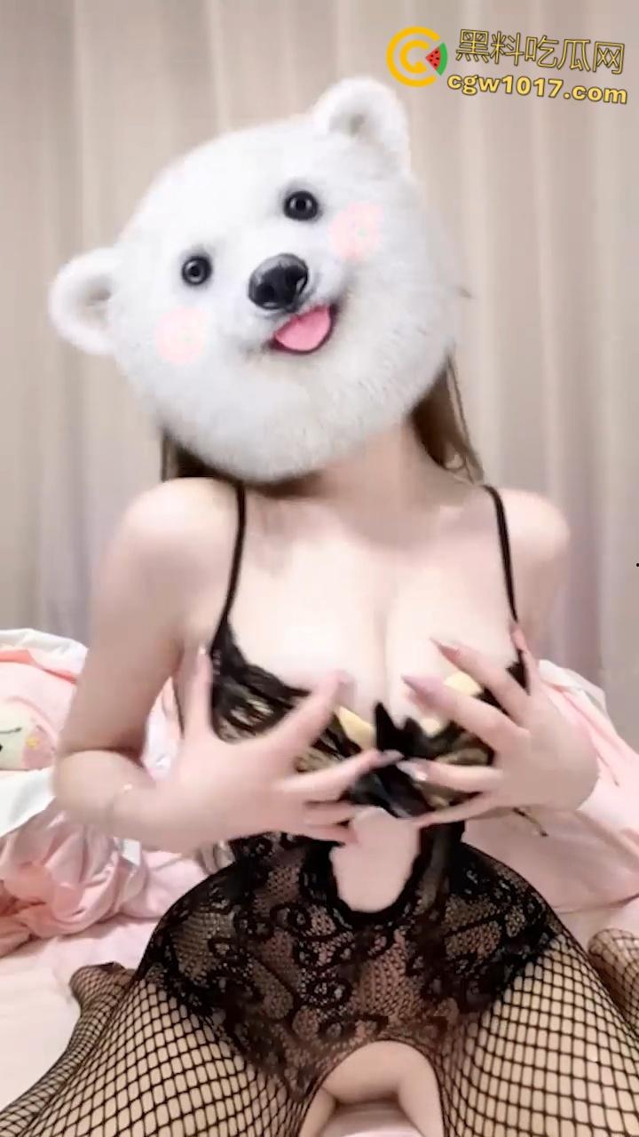 抖音巨乳萝莉【小鱼京子】,金主定制白嫩吊带巨乳,情趣开档渔网白虎嫩穴自慰,尺度拉满诱惑十足!-5