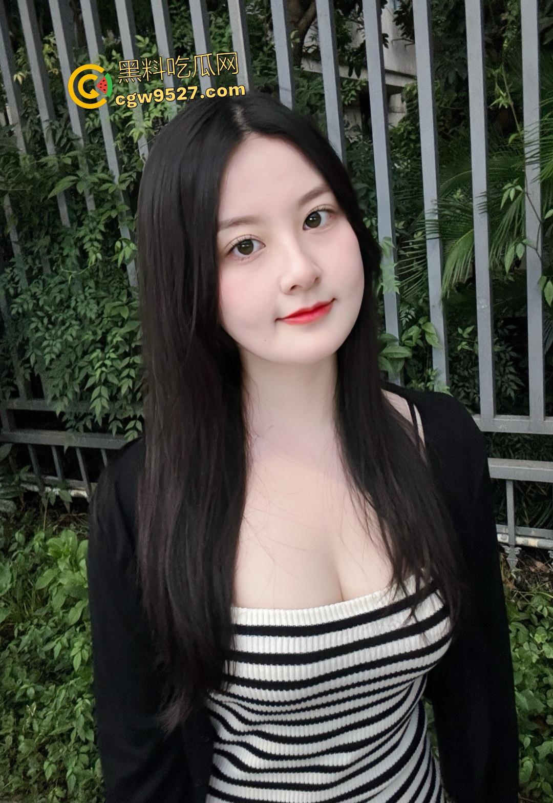 掏肛狂男友用女友肛门拳交试手！手没力了就用水晶鸡巴接力扩阴，彻底告别便秘烦恼！