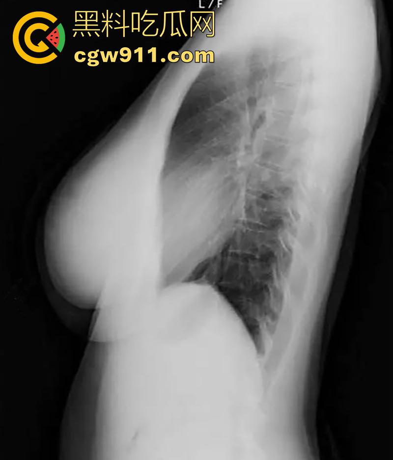 湾湾成人展来啦！现场拍摄新进女优【天木纯】，颜值可爱巨乳傲人，展示CT片自证美乳真实，天然大奶的确奶味十足！-3