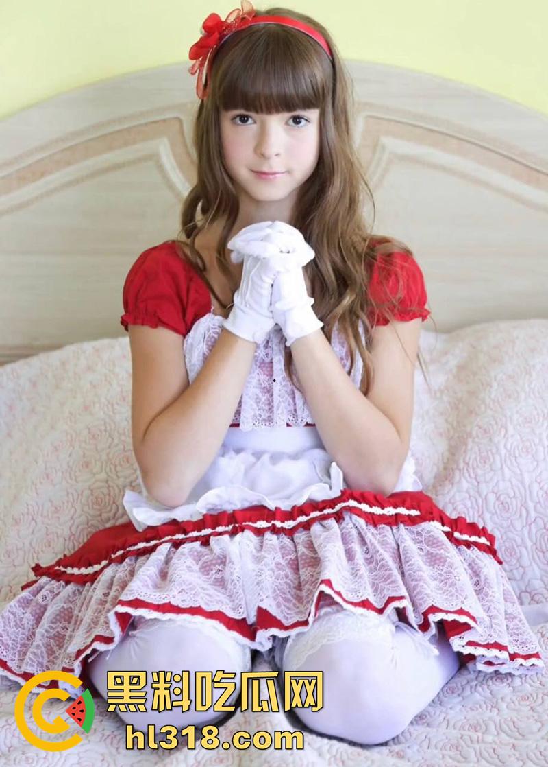 俄罗斯童星长大后竟下海，在OF售卖色情视频，身材极品巨乳白嫩，配饱满翘臀看的人血脉喷张！-4